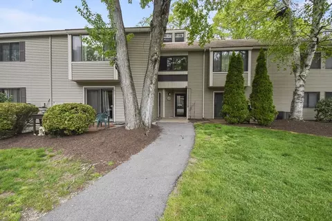 12 Thayer Pond Dr #5, Oxford, MA 01537