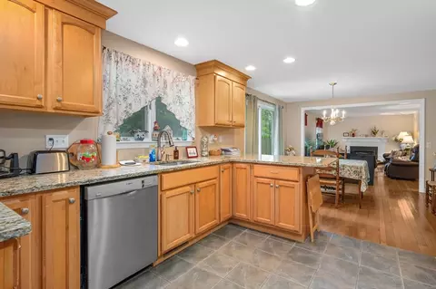 46 Great Marsh Rd, Barnstable, MA 02632 photo 9