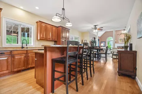 5 Maple St, Pepperell, MA 01463 photo 7