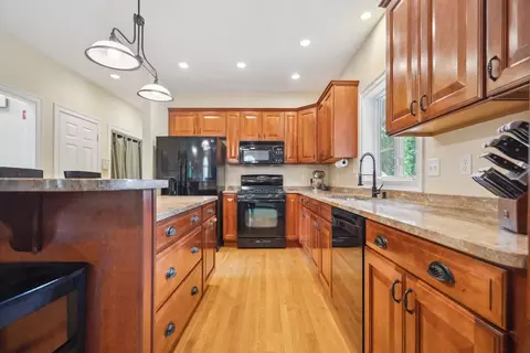 5 Maple St, Pepperell, MA 01463 photo 9