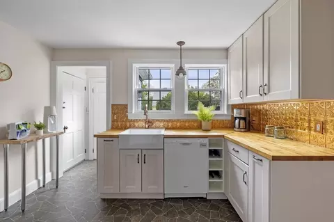30 Rose Ave, Marblehead, MA 01945 photo 15