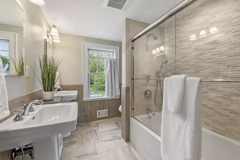 30 Rose Ave, Marblehead, MA 01945 photo 33
