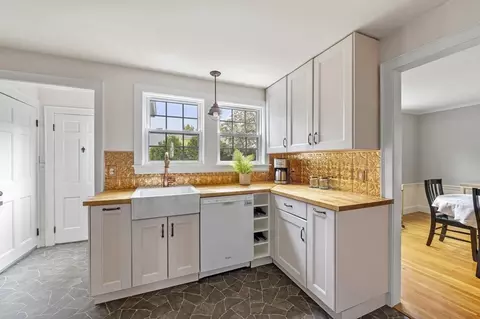30 Rose Ave, Marblehead, MA 01945 photo 14