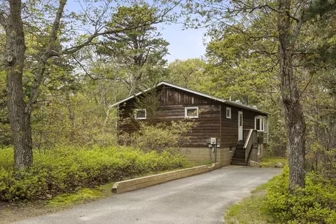 68 Shawanue Ave, Oak Bluffs, MA 02557