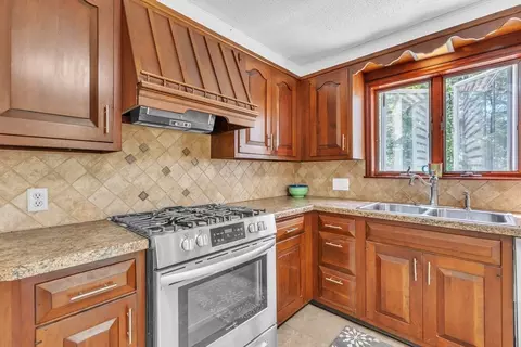 49 Jean Dr, Springfield, MA 01104 photo 11