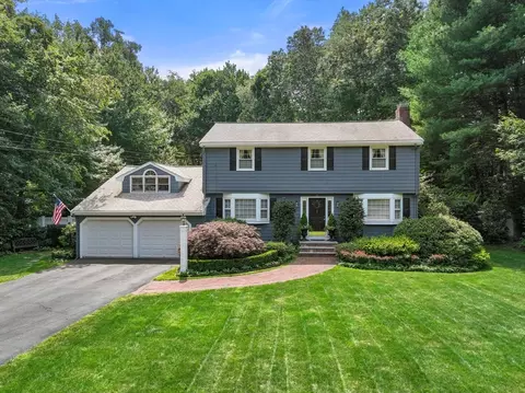 31 Magnolia Dr, Westwood, MA 02090