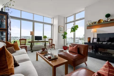 197 8th St #512, Boston, MA 02129
