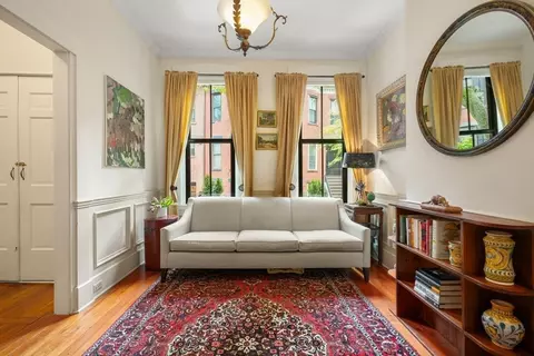 8 Cazenove St, Boston, MA 02116