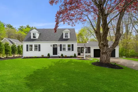 30 Centennial St #A, Seabrook, NH 03874