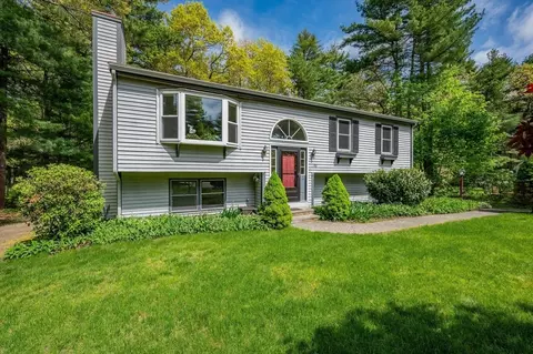 155 Hathaway St, Wareham, MA 02571 photo 1