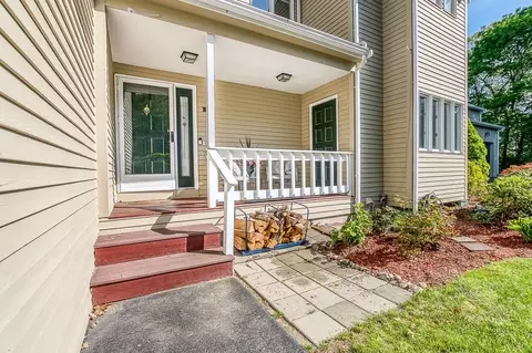 24 Pemberton St #B, Walpole, MA 02081