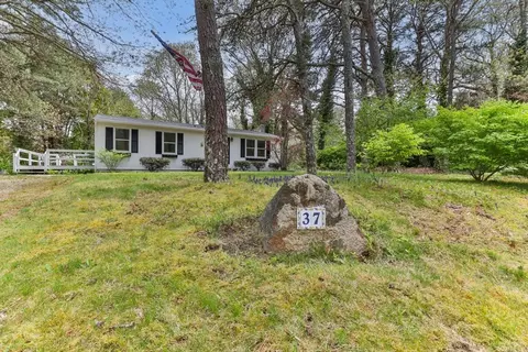 37 Willington Ave, Barnstable, MA 02648