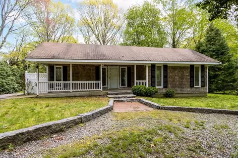12 Elain Ave, Falmouth, MA 02536
