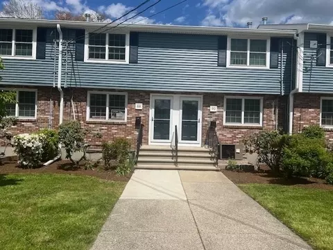 88 Hooper Rd #88, Dedham, MA 02026