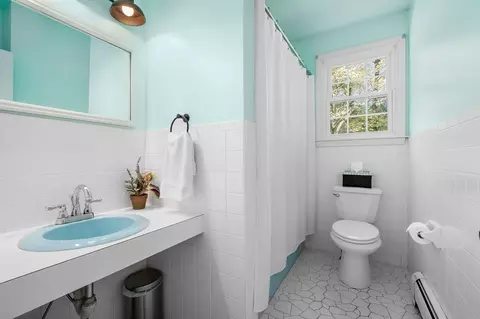 Bath - 32 Dorcas Dr, Barnstable, MA 02630 photo 3 of 4