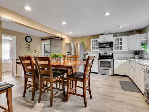 Kitchen - 337 Ash St, Reading, MA 01867 photo 2 of 3