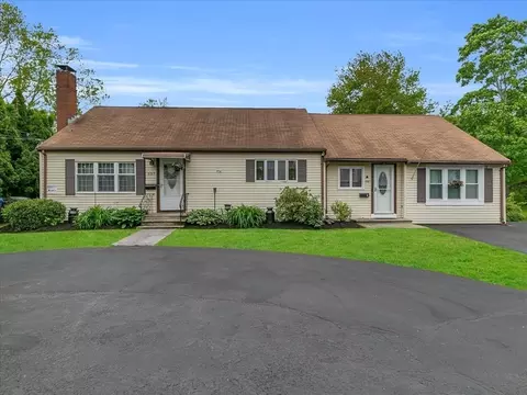 337 Ash St, Reading, MA 01867
