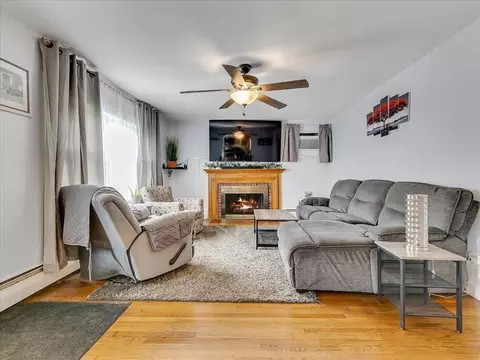 Living - 337 Ash St, Reading, MA 01867 photo 1 of 4