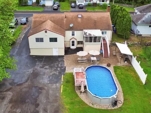 View/Area - 337 Ash St, Reading, MA 01867 photo 2 of 2