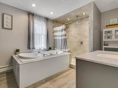 Bath - 337 Ash St, Reading, MA 01867 photo 1 of 3