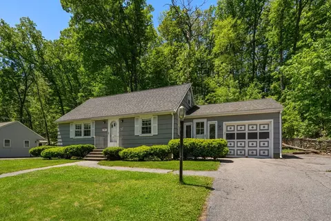 25 Linda Ave, Auburn, MA 01501