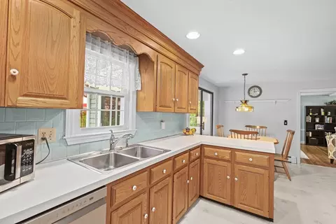 231 Everett St, Middleboro, MA 02346 photo 13