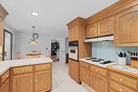 231 Everett St, Middleboro, MA 02346 photo 12