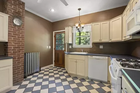 312-314 Springfield St, Chicopee, MA 01013 photo 9