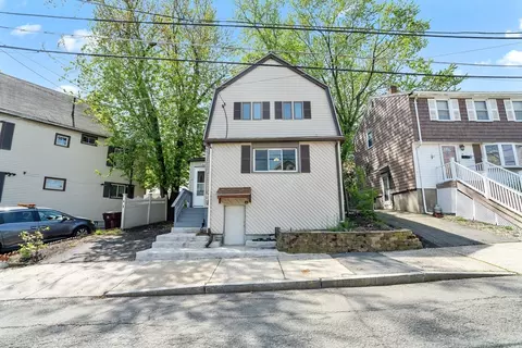 10 Elsie St, Everett, MA 02149 photo 4