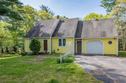 80 Jb Dr, Barnstable, MA 02648