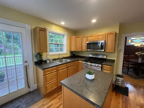 6 Walnut Ave, Beverly, MA 01915 photo 11