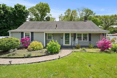 645 Union St, Braintree, MA 02184
