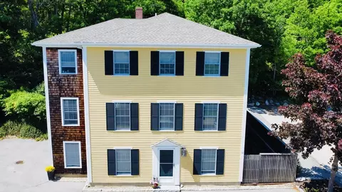 28 Elm #2, Manchester, MA 01944