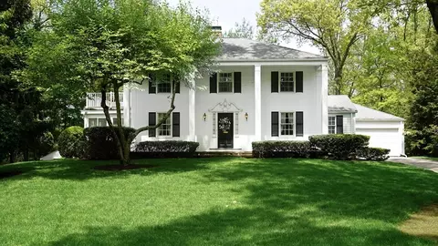 67 Raeburn Dr, Attleboro, MA 02703
