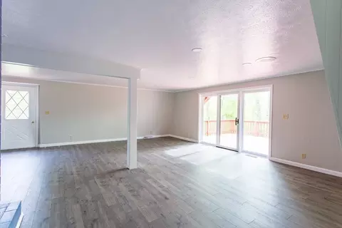 Living - 161 Forest Ave, Warren, MA 01083 photo 4 of 5