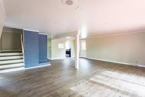 Living - 161 Forest Ave, Warren, MA 01083 photo 3 of 5