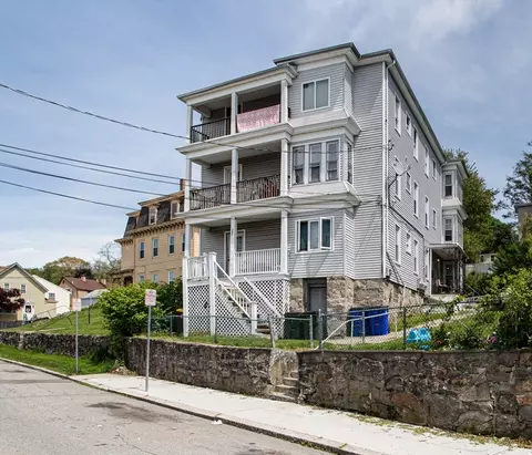 293 Crescent St, Fall River, MA 02720