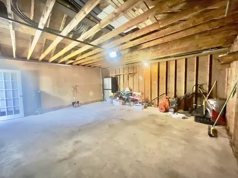 110 Melha Ave, Springfield, MA 01104 photo 6