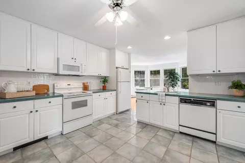 23 Pinewood Rd, Needham, MA 02492 photo 11