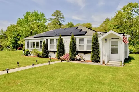 88 Quaboag St, Brookfield, MA 01506