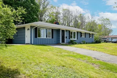 10 Murray St, Peabody, MA 01960