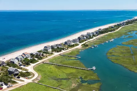 34 Salt Marsh Rd, Sandwich, MA 02537