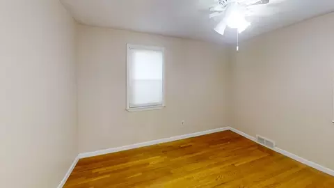 Bedroom - 17 Leland Dr, Springfield, MA 01109 photo 2 of 3
