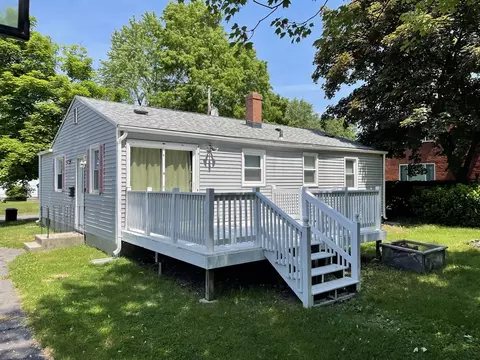 Exterior - 17 Leland Dr, Springfield, MA 01109 photo 3 of 7
