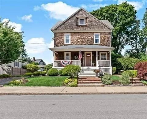 458 Weetamoe St, Fall River, MA 02720 photo 2
