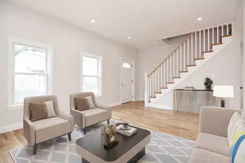 16 Division, Brockton, MA 02301