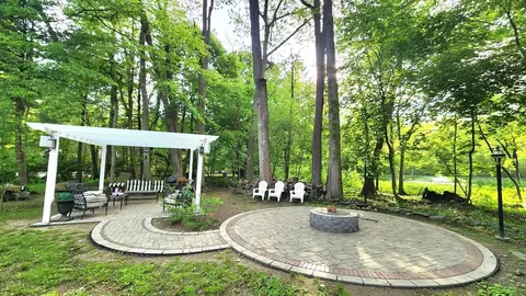 607 Salisbury St, Worcester, MA 01609 photo 3