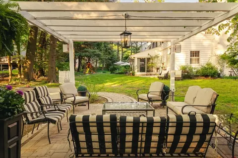 607 Salisbury St, Worcester, MA 01609 photo 7