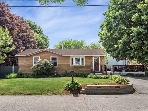 16 Bennington Ter, Lowell, MA 01854