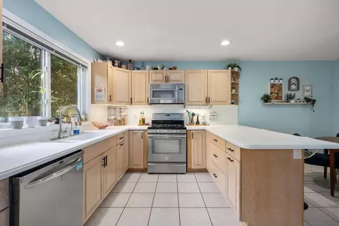 455 Captain Eames Cir #455, Ashland, MA 01721